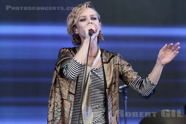 VANESSA PARADIS - 2014-06-29 - PARIS - Hippodrome de Longchamp - 